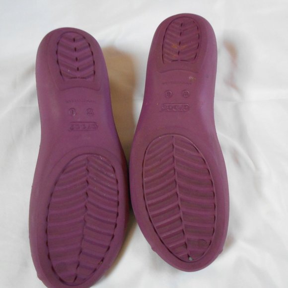 Fuzzy lined Croc flats 8W - Picture 2 of 3
